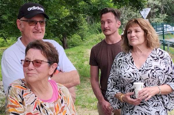 Photo de Alain, Annie, Thibault et Sylvie